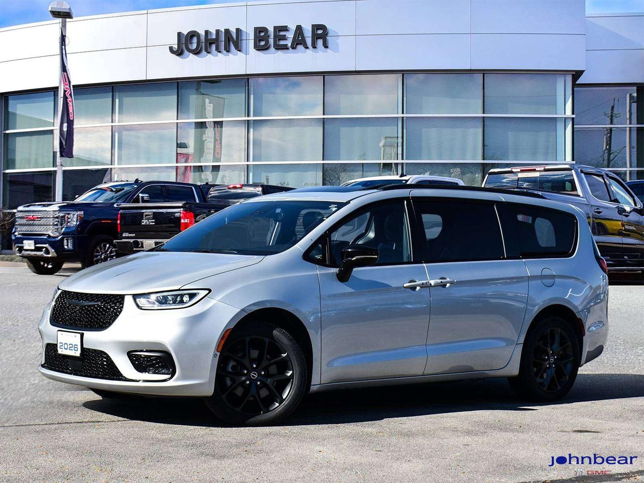 2026 Chrysler Pacifica Limited Photo5