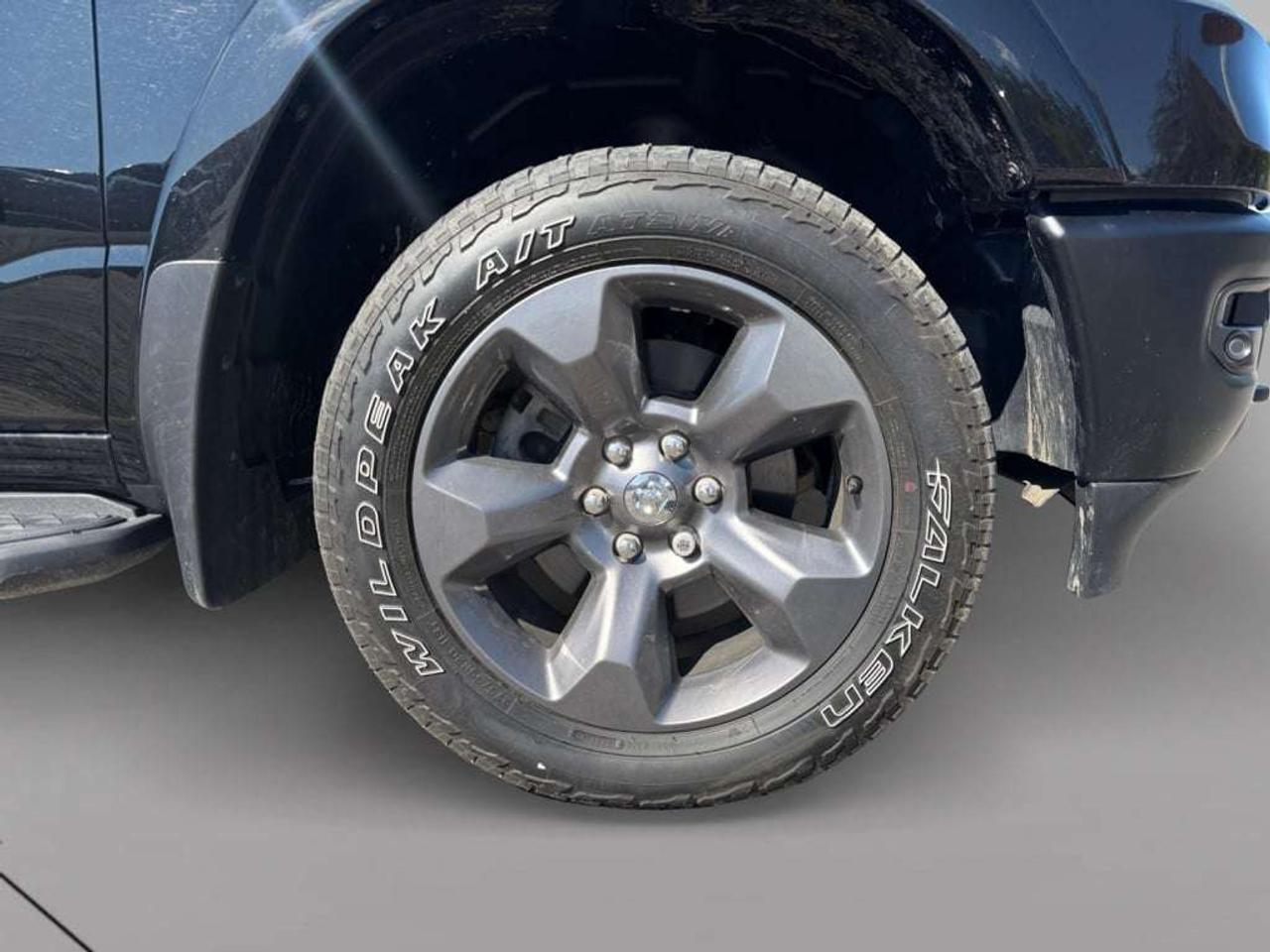 2022 RAM 1500 Big Horn 4WD   5.7L HEMI V8   ReadyLIFT Photo