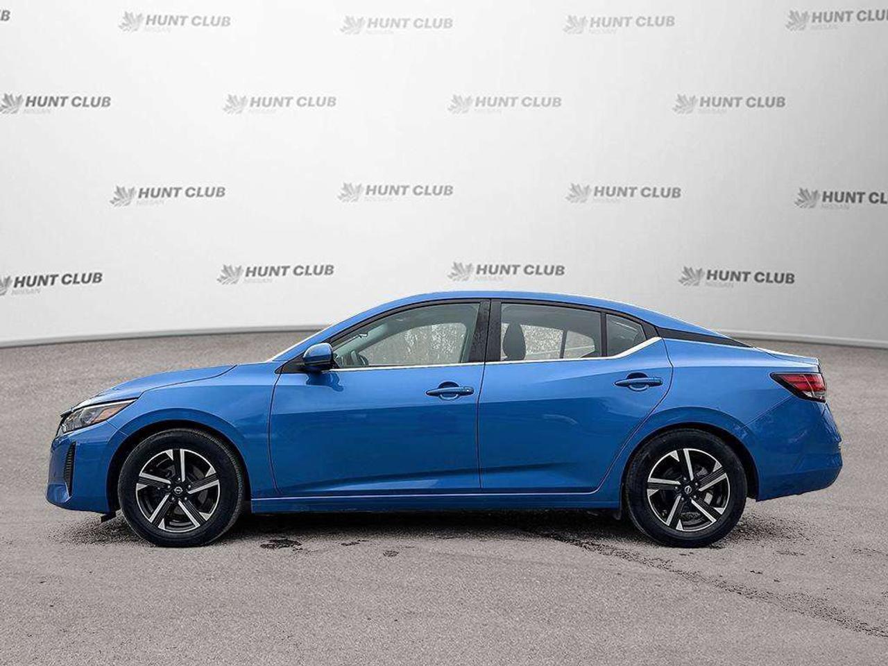 2024 Nissan Sentra SV Photo
