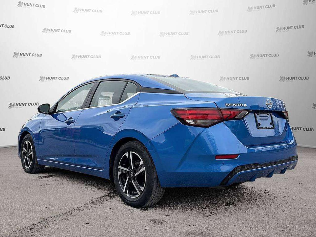 2024 Nissan Sentra SV Photo3