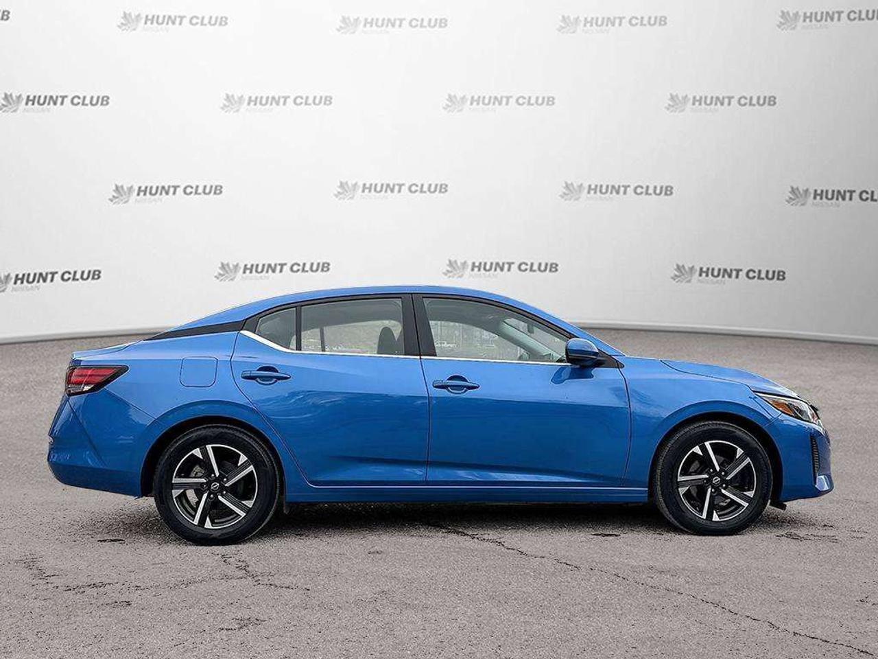 2024 Nissan Sentra SV Photo