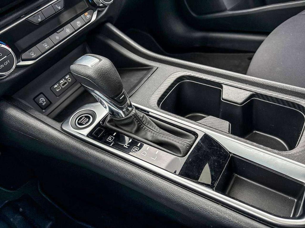 2024 Nissan Sentra SV Photo