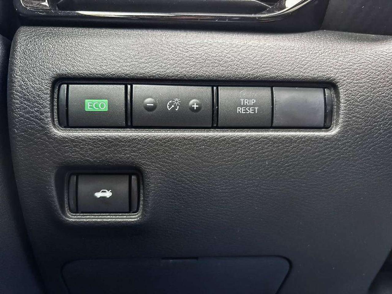 2024 Nissan Sentra SV Photo