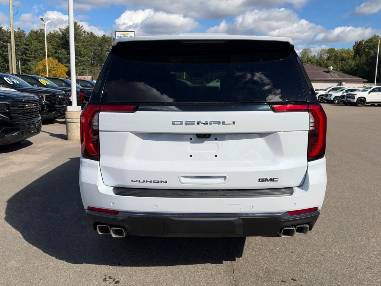 2027 GMC Yukon 4WD 4dr Denali Ultimate Photo