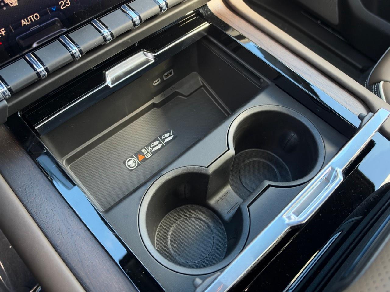 2027 GMC Yukon 4WD 4dr Denali Ultimate Photo