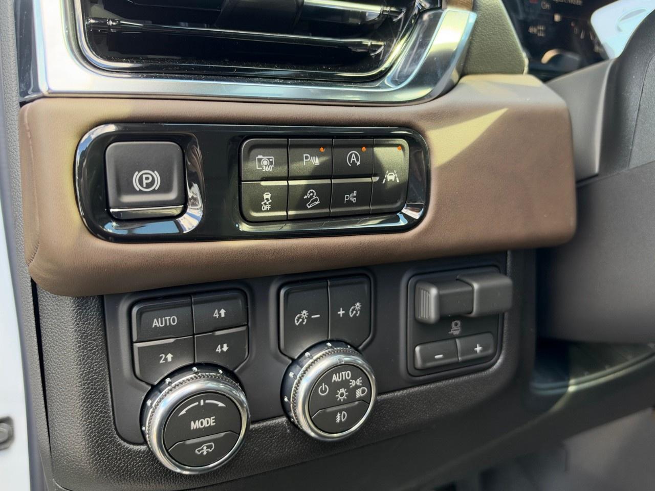 2027 GMC Yukon 4WD 4dr Denali Ultimate Photo