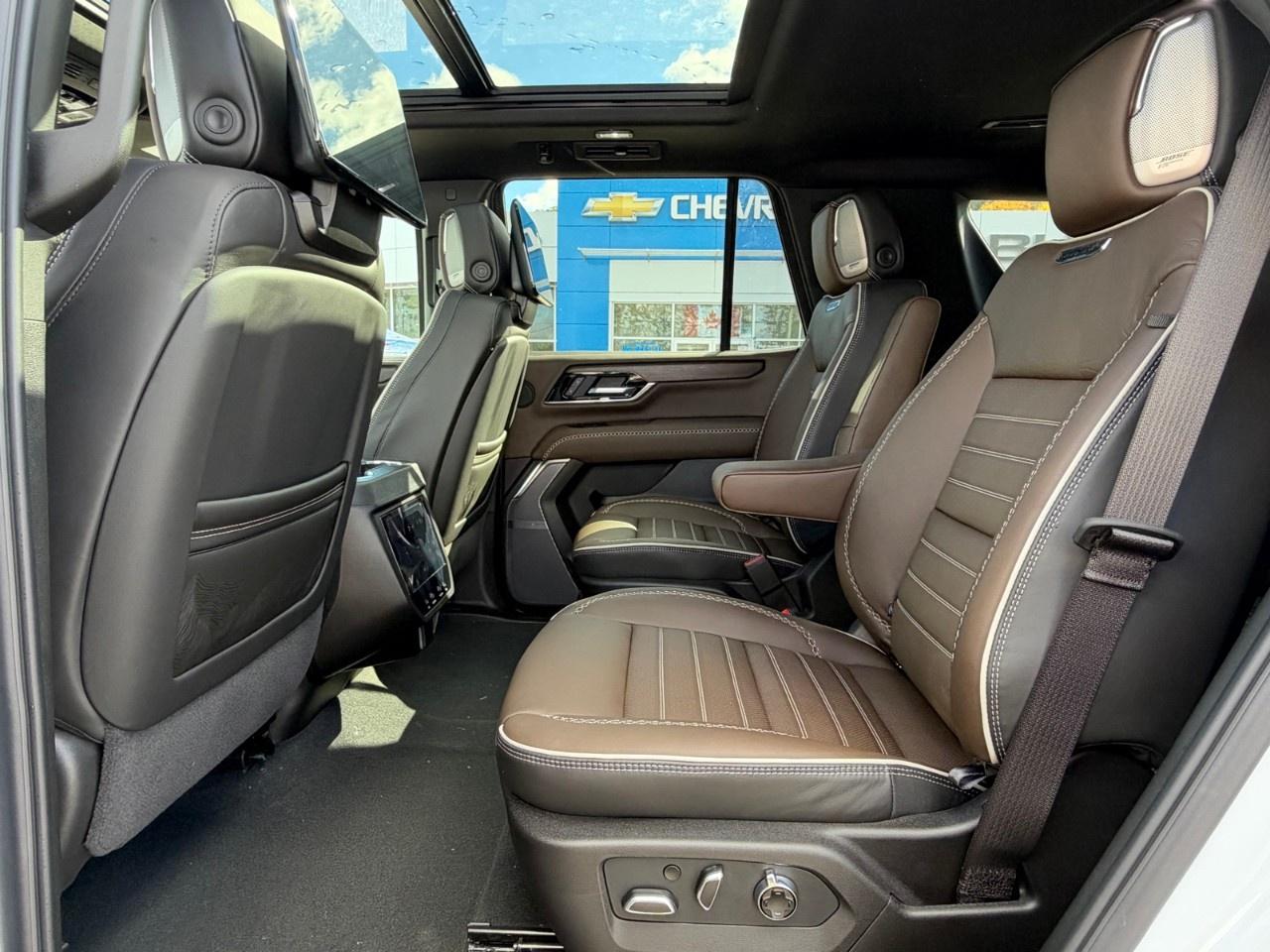 2027 GMC Yukon 4WD 4dr Denali Ultimate Photo