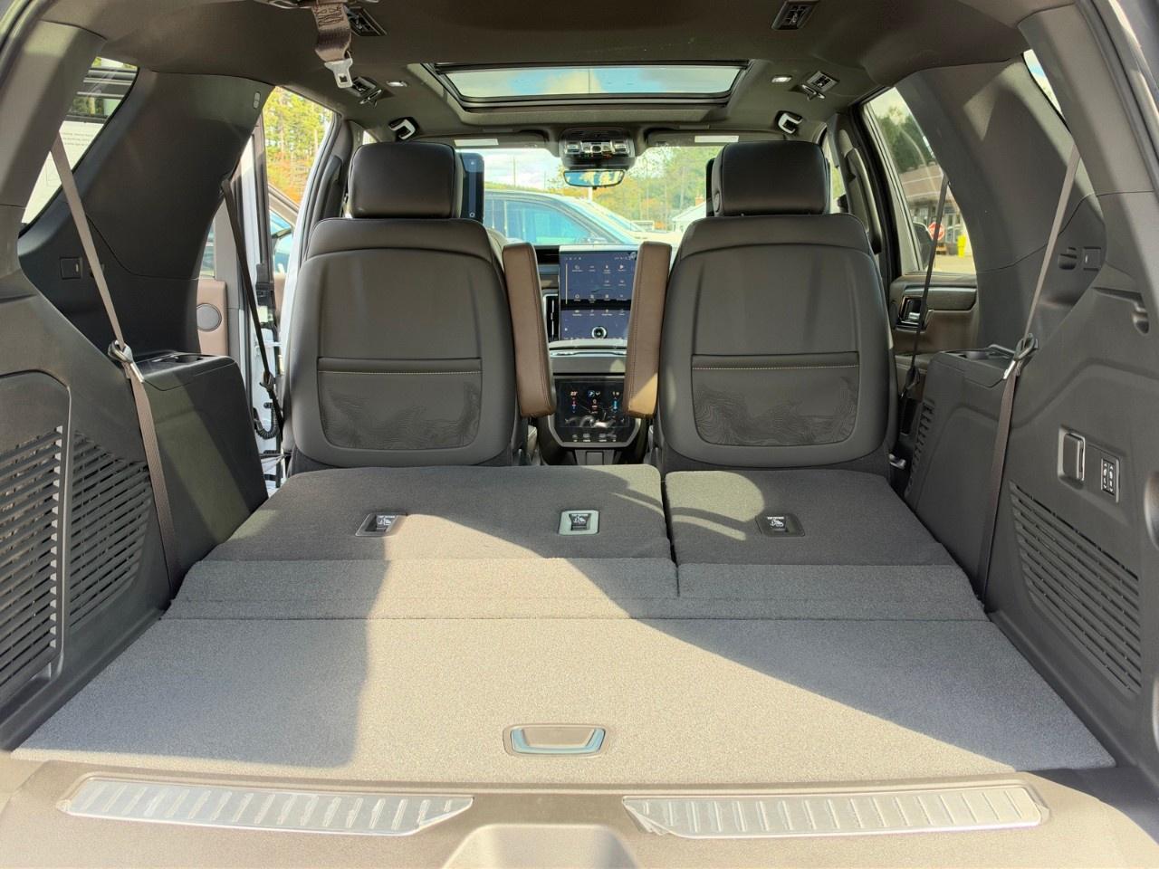 2027 GMC Yukon 4WD 4dr Denali Ultimate Photo