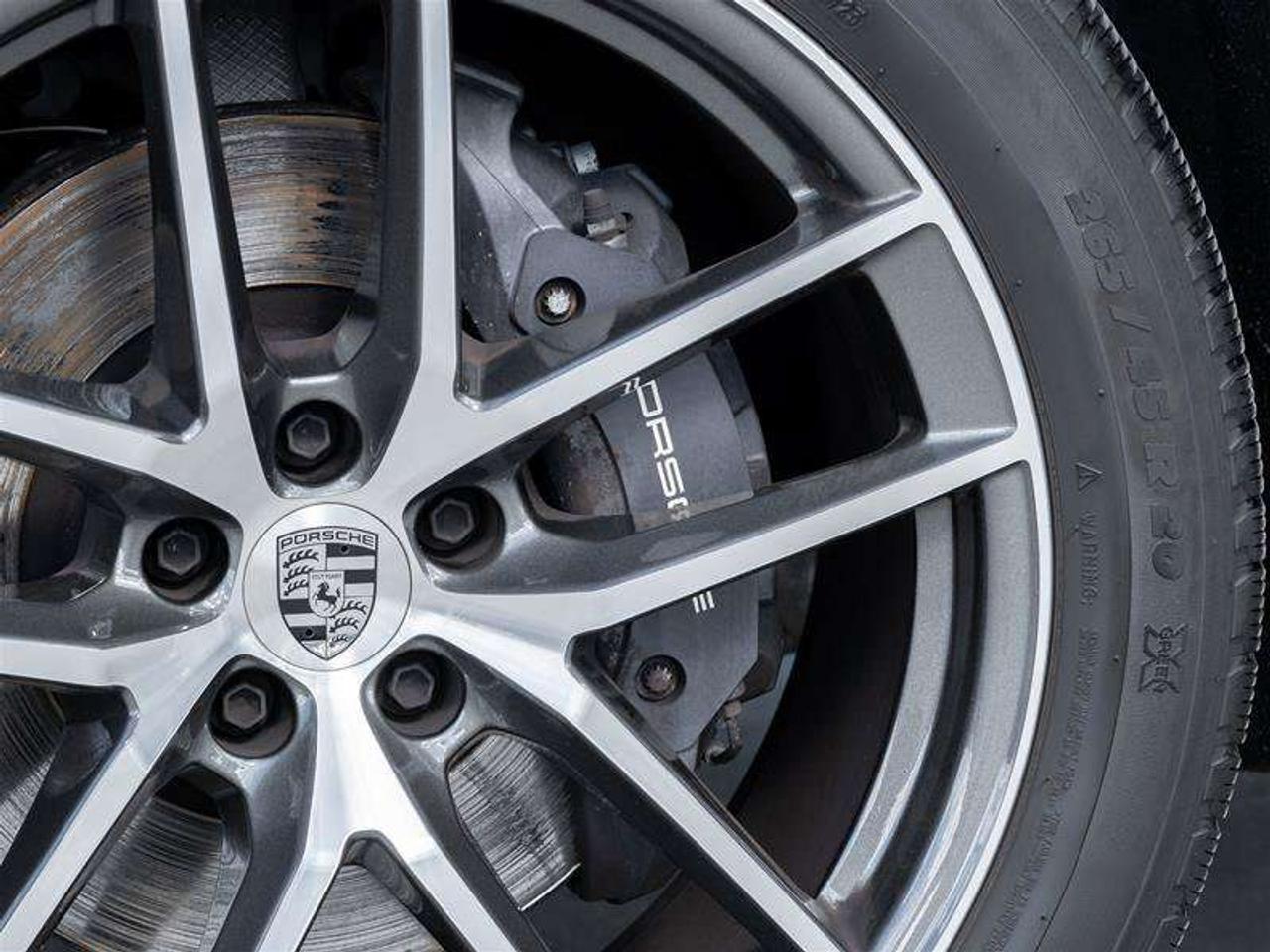 2023 Porsche Macan AWD Premium Pkg Plus Sport Chrono Pkg Sport Tailpipes in Black Surround View Photo