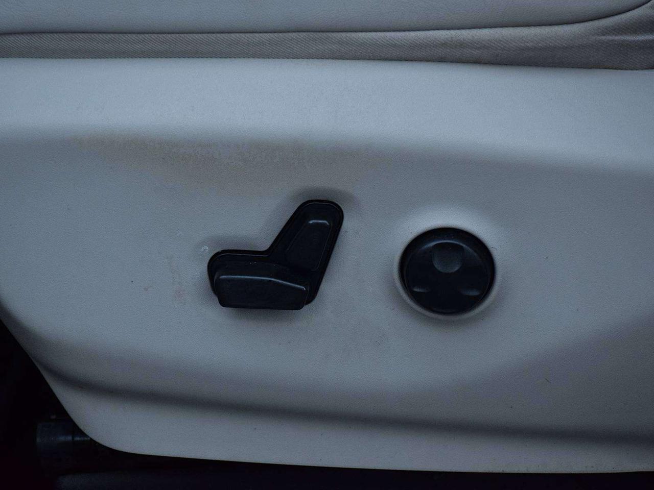 2021 Chrysler Pacifica Limited ~Nav ~Cam ~Leather ~Moonroof ~Blind Spot Photo
