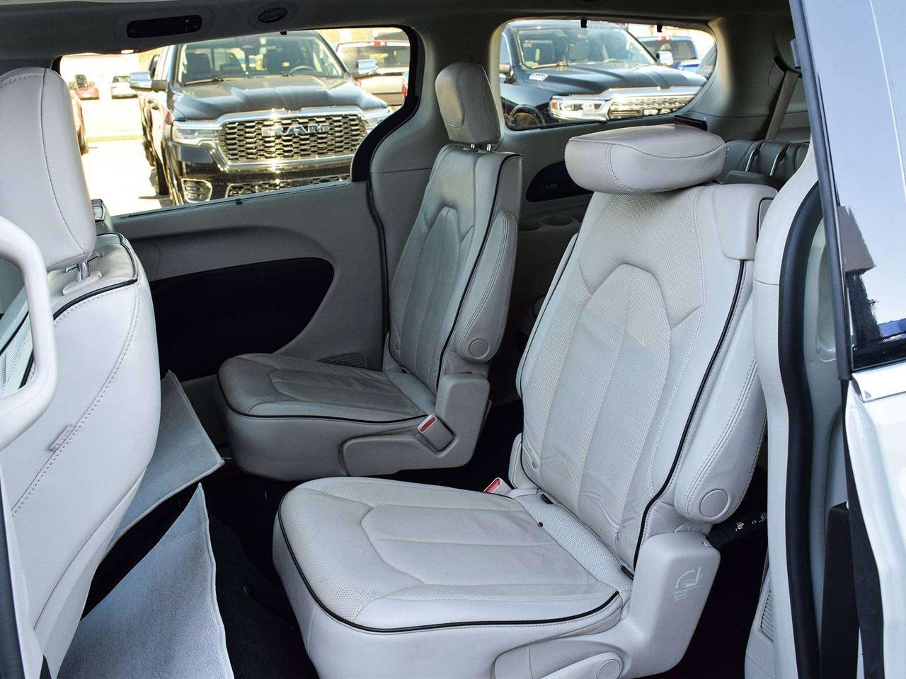 2021 Chrysler Pacifica Limited ~Nav ~Cam ~Leather ~Moonroof ~Blind Spot Photo