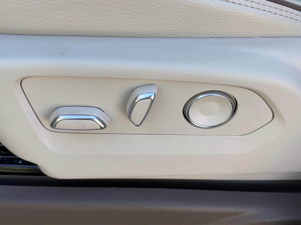 2027 GMC Yukon 4WD 4dr Denali Photo