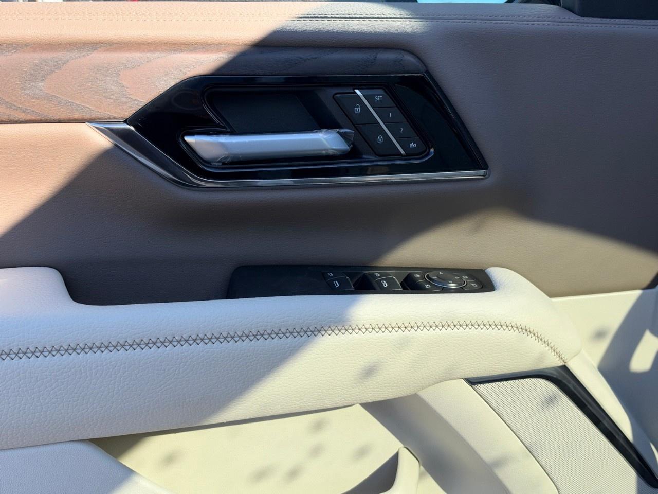 2027 GMC Yukon 4WD 4dr Denali Photo