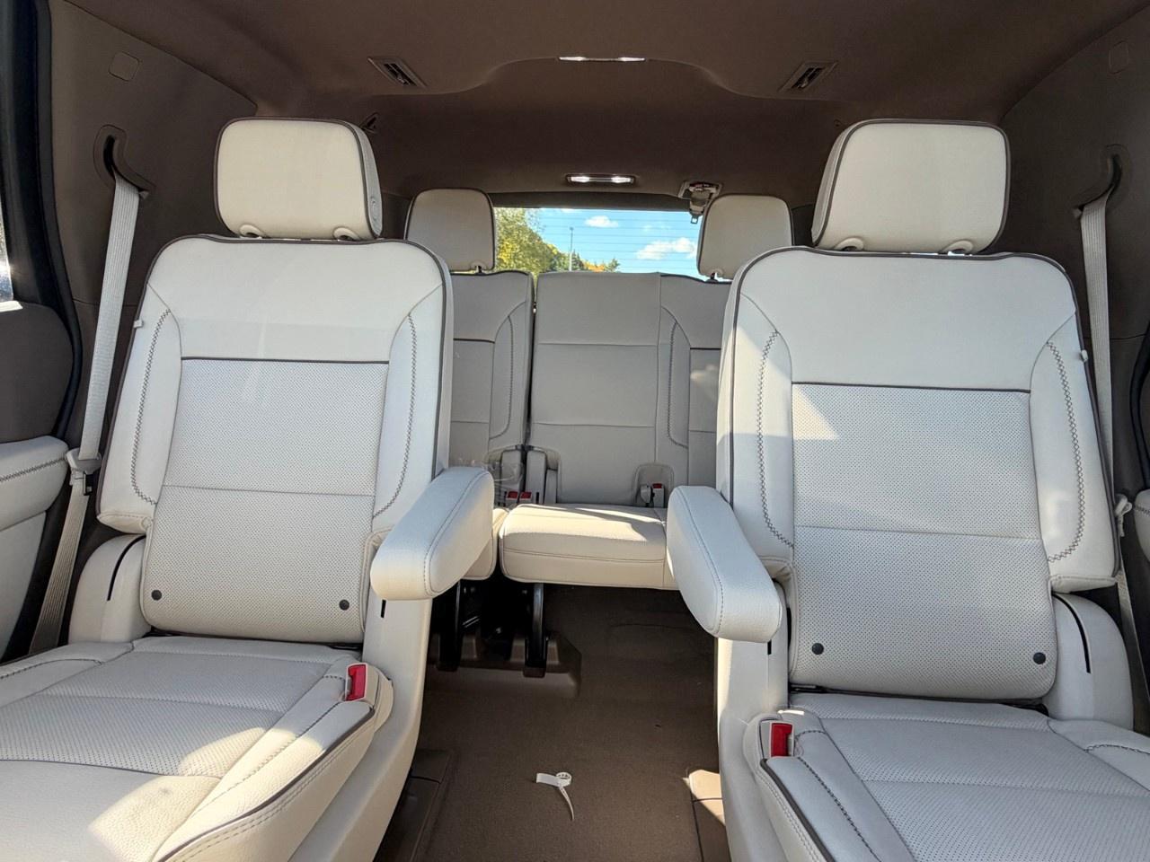 2027 GMC Yukon 4WD 4dr Denali Photo