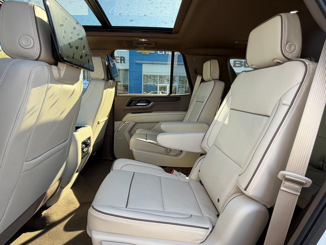 2027 GMC Yukon 4WD 4dr Denali Photo