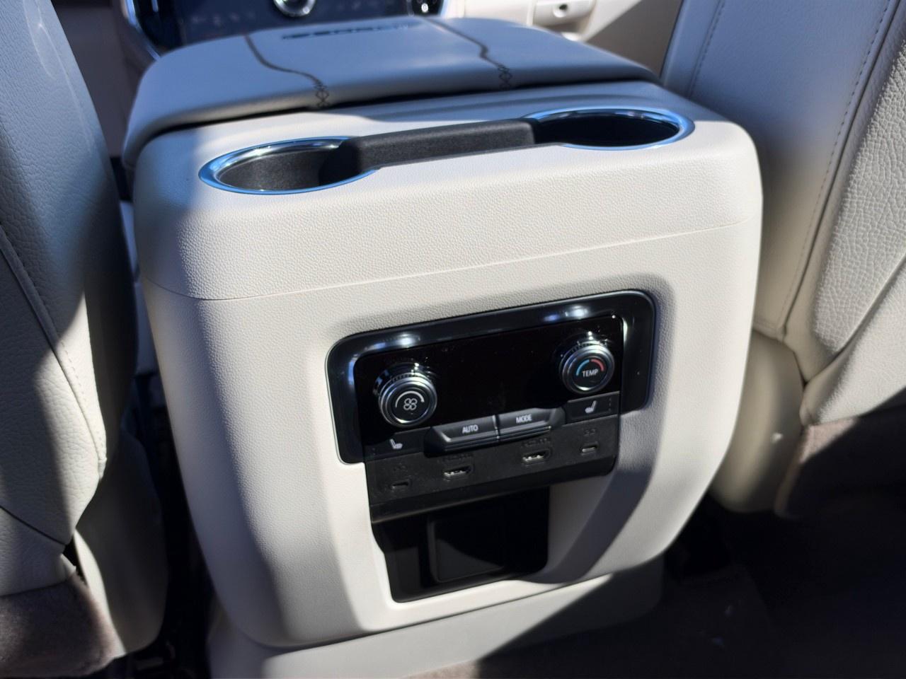 2027 GMC Yukon 4WD 4dr Denali Photo