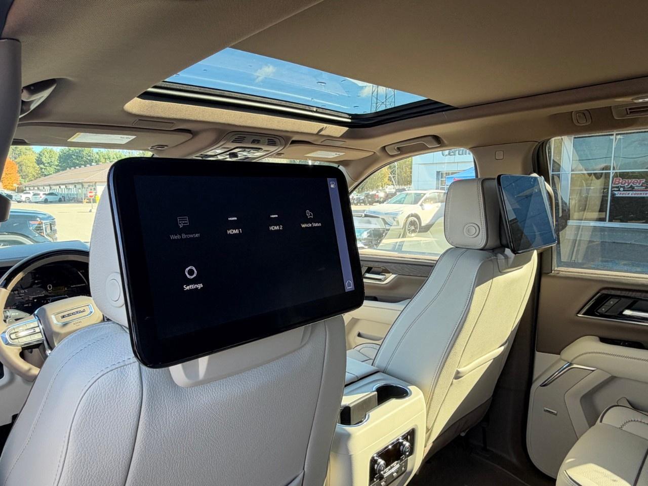 2027 GMC Yukon 4WD 4dr Denali Photo