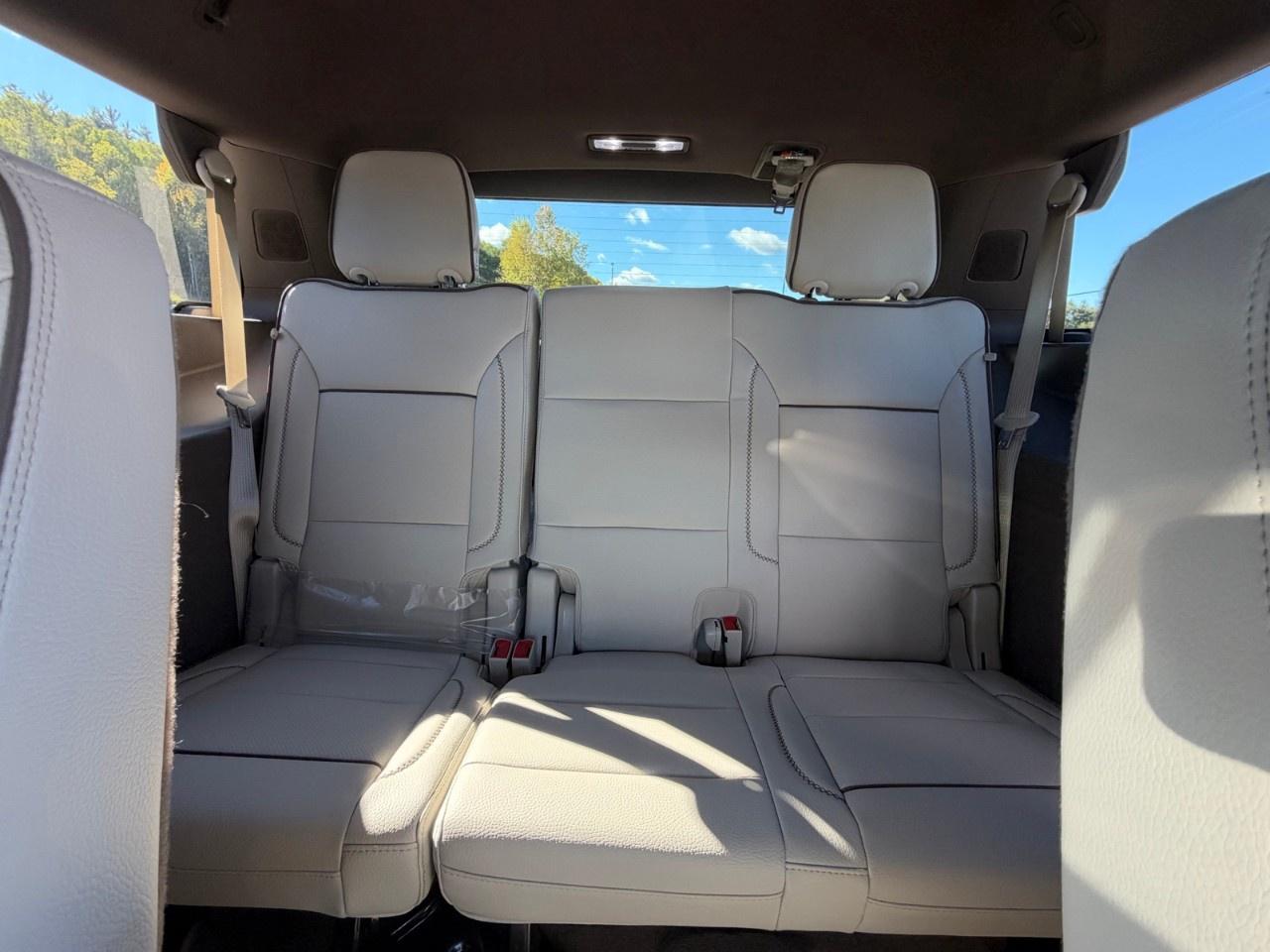 2027 GMC Yukon 4WD 4dr Denali Photo