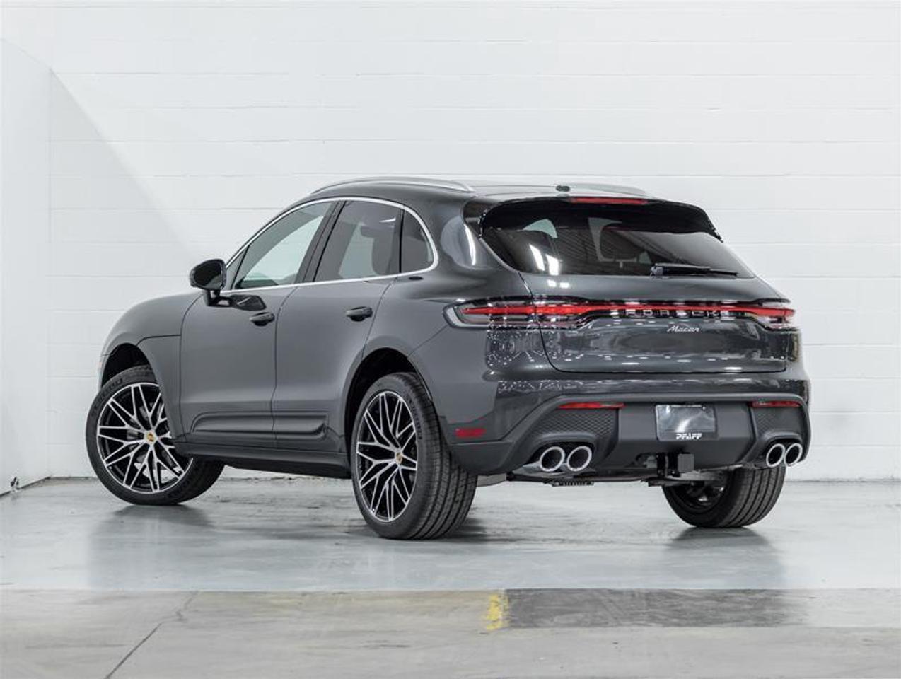 2026 Porsche Macan  Photo