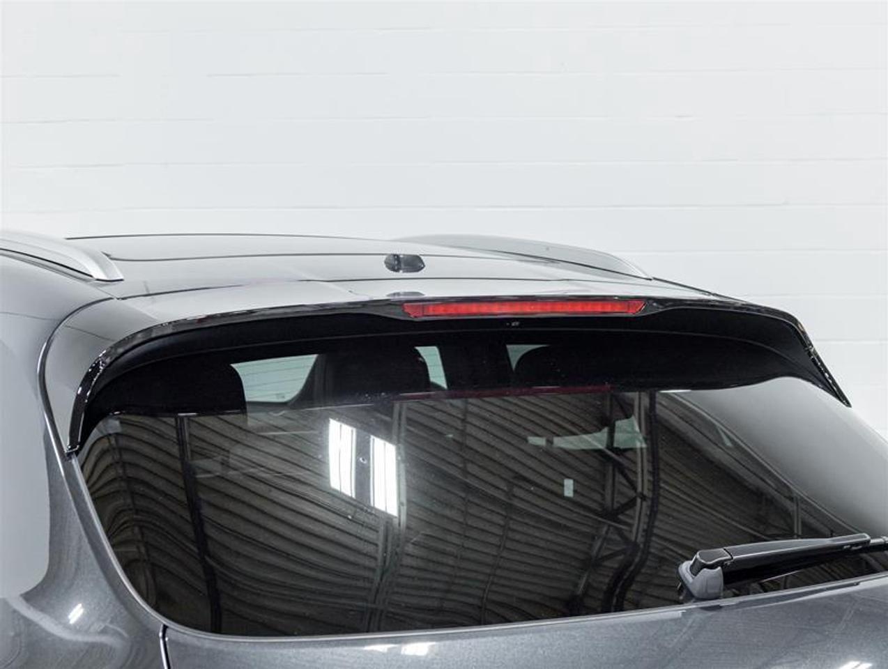 2026 Porsche Macan  Photo