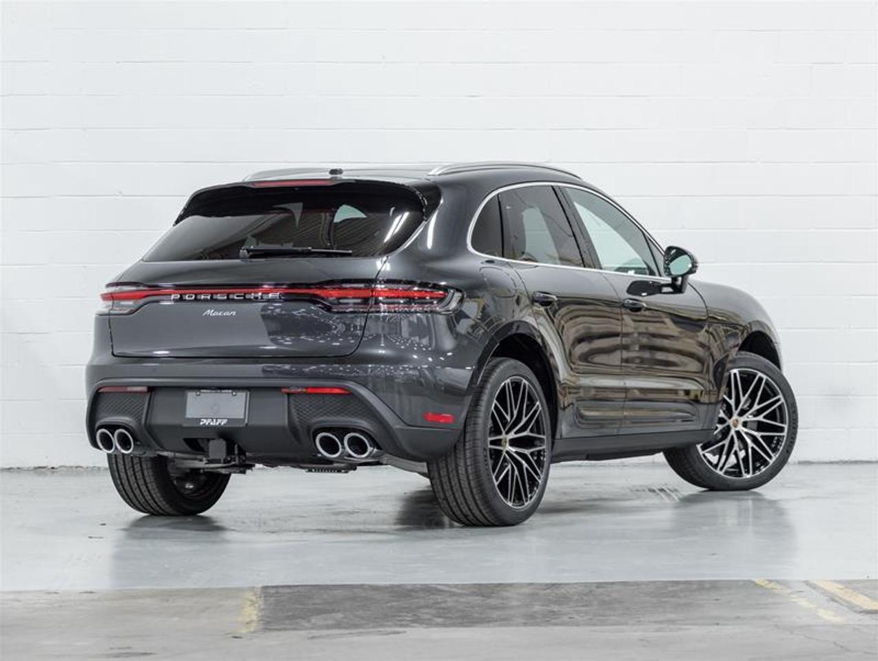 2026 Porsche Macan  Photo