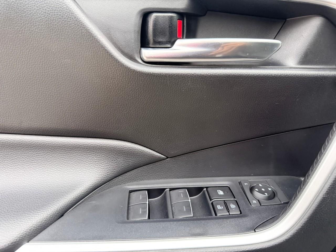2023 Toyota RAV4 XLE 4dr All-wheel Drive Photo