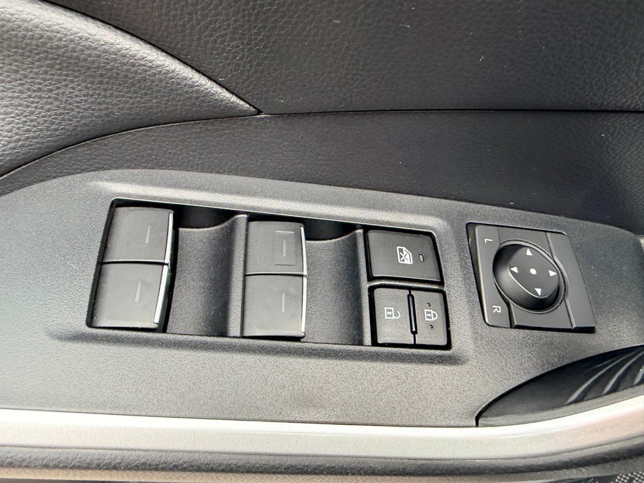 2023 Toyota RAV4 XLE 4dr All-wheel Drive Photo