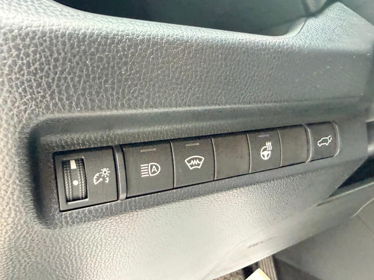 2023 Toyota RAV4 XLE 4dr All-wheel Drive Photo