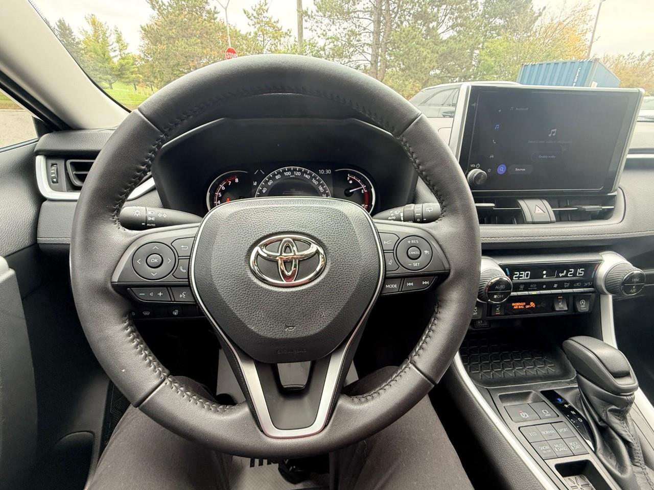 2023 Toyota RAV4 XLE 4dr All-wheel Drive Photo