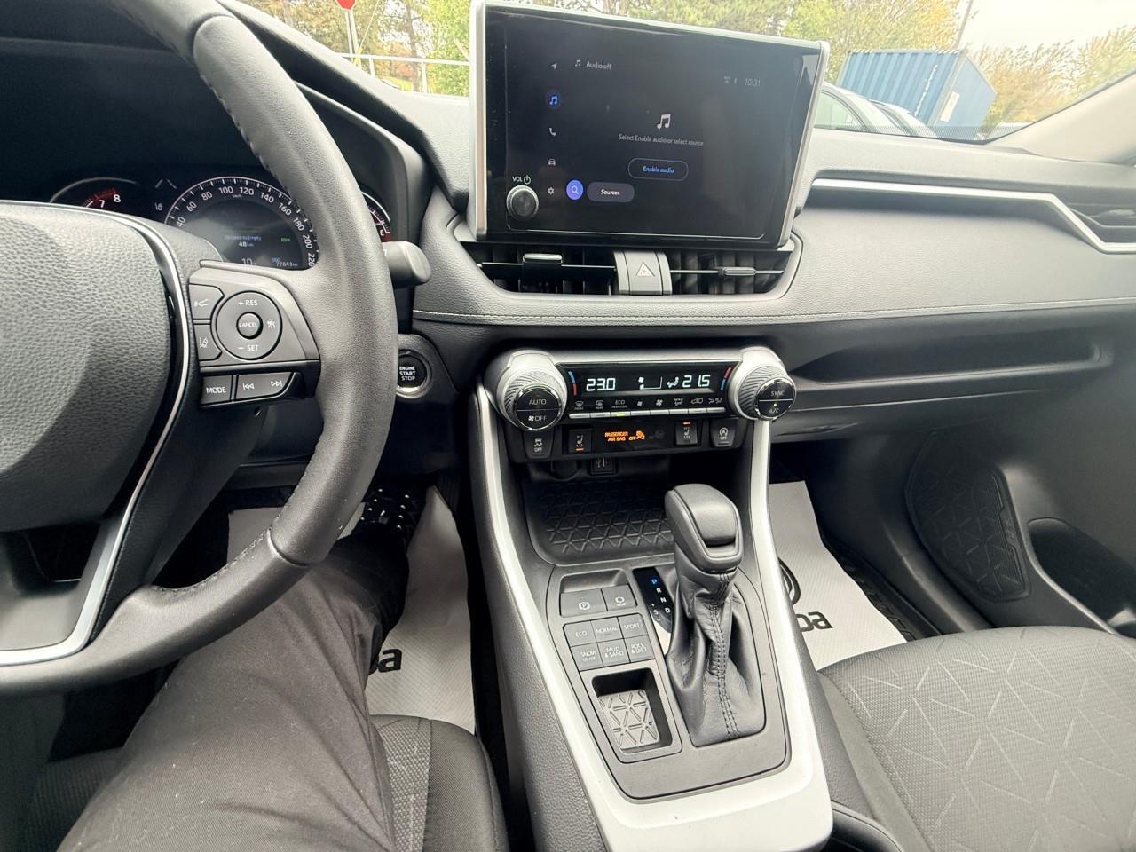 2023 Toyota RAV4 XLE 4dr All-wheel Drive Photo