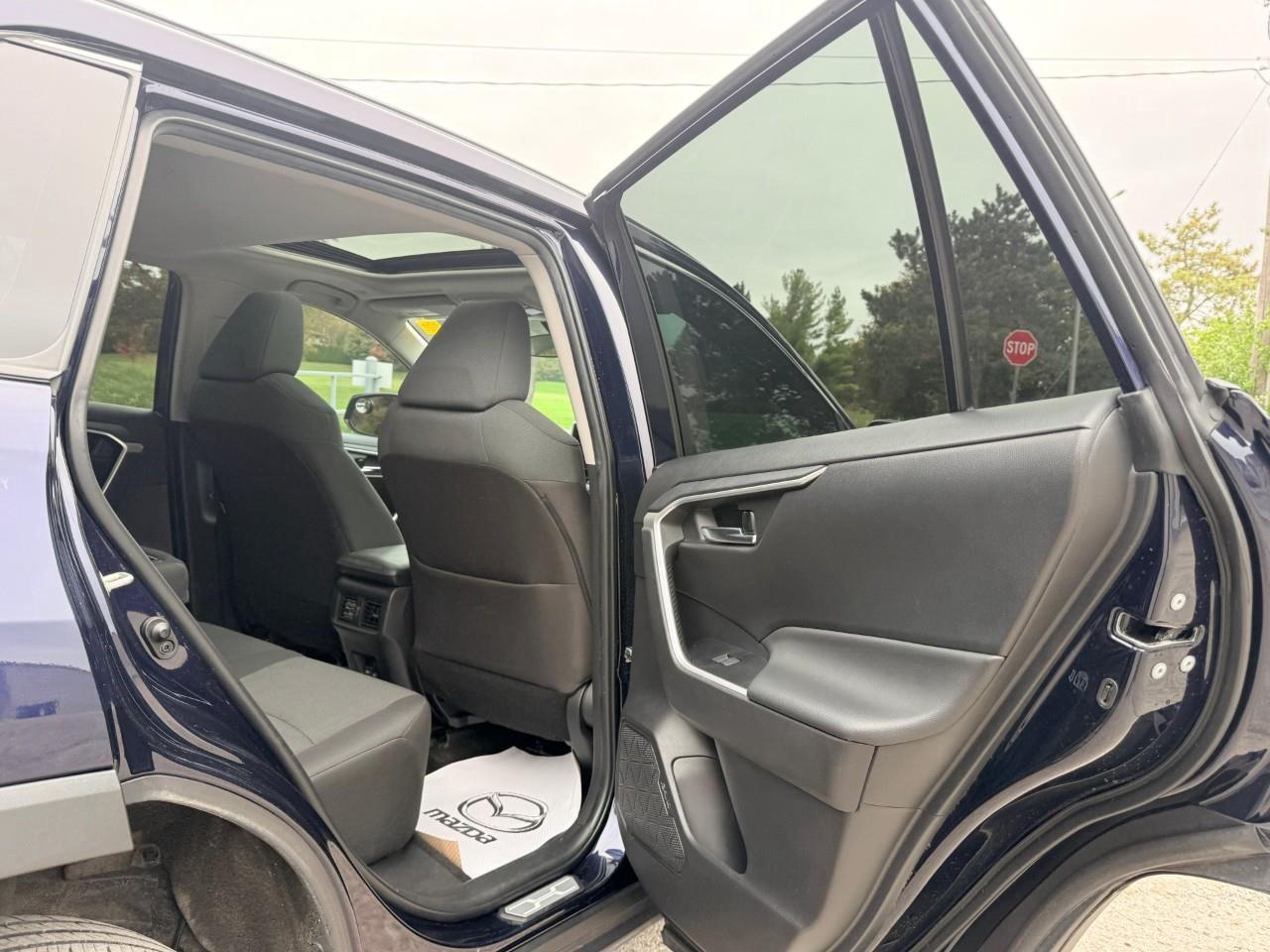 2023 Toyota RAV4 XLE 4dr All-wheel Drive Photo