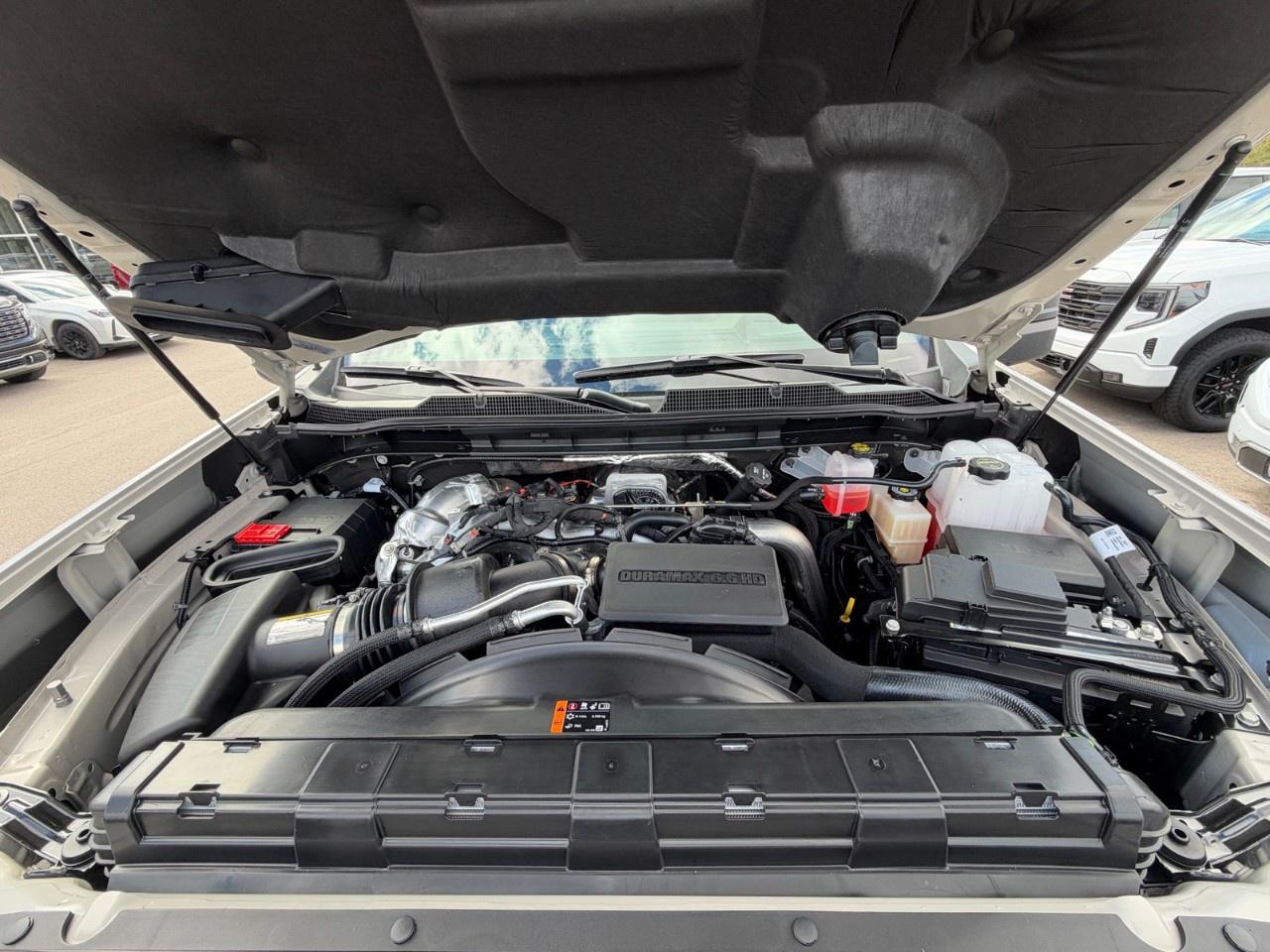 2026 Chevrolet SILVERADO 2500HD 4WD Crew Cab Standard Box ZR2 Photo