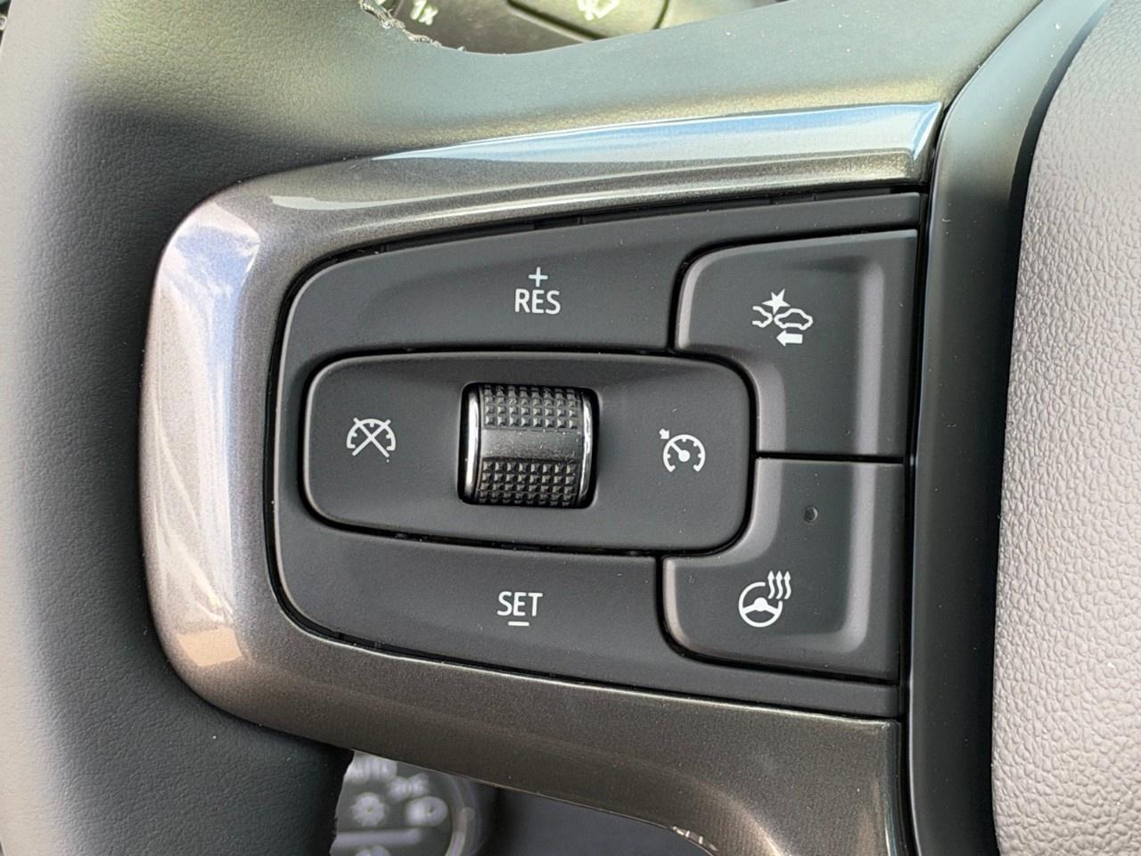2026 Chevrolet SILVERADO 2500HD 4WD Crew Cab Standard Box ZR2 Photo