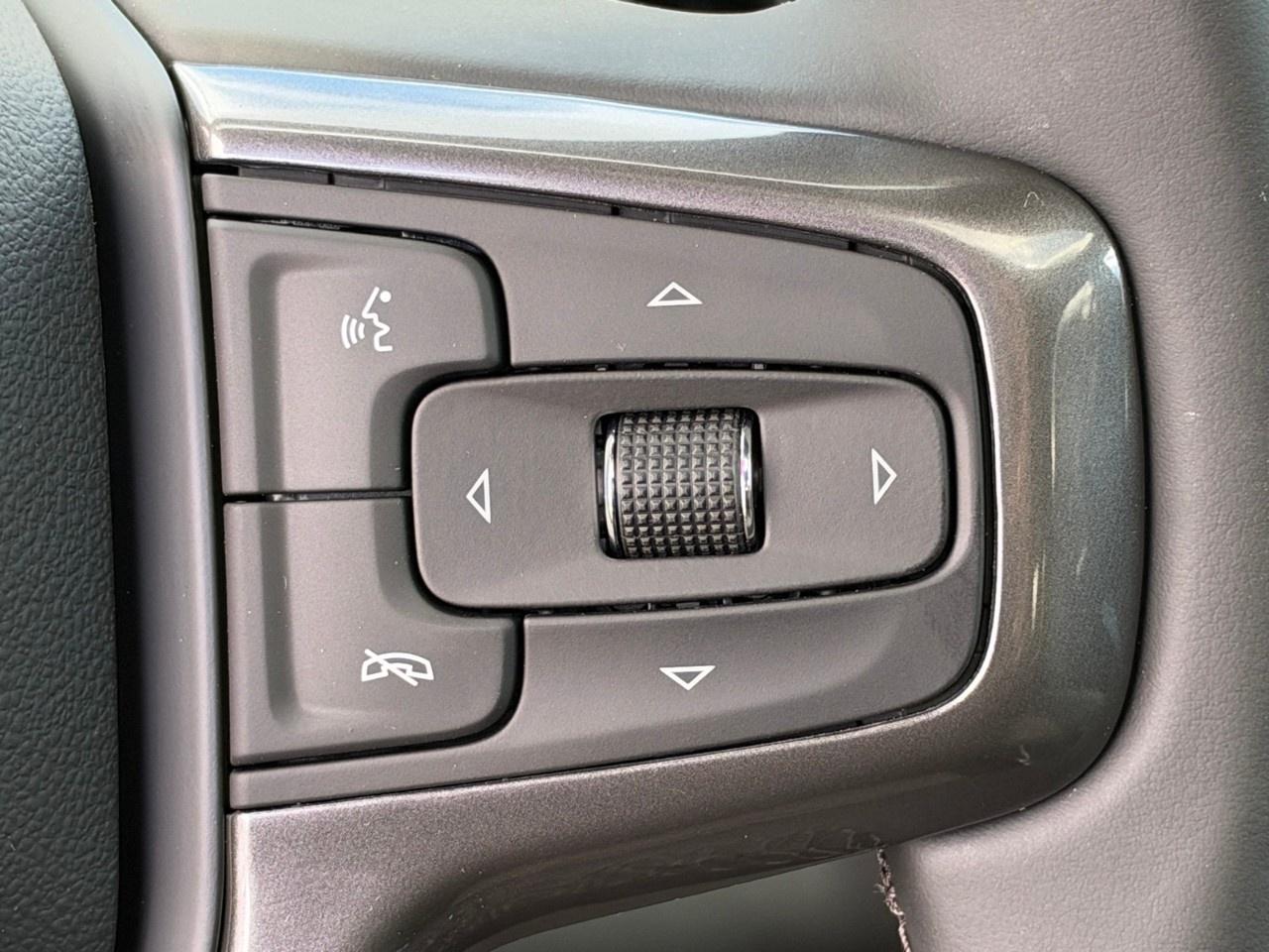 2026 Chevrolet SILVERADO 2500HD 4WD Crew Cab Standard Box ZR2 Photo