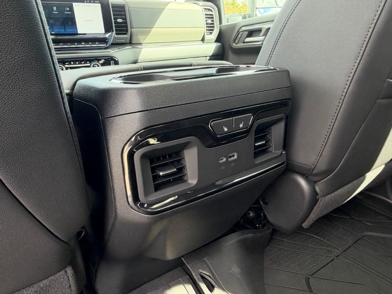 2026 Chevrolet SILVERADO 2500HD 4WD Crew Cab Standard Box ZR2 Photo