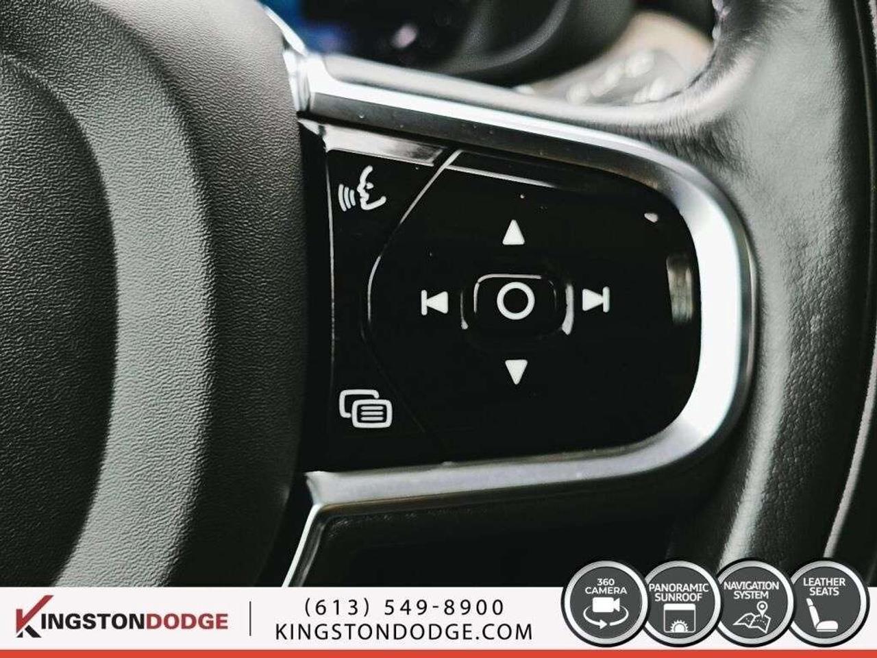 2022 Volvo XC60 Inscription AWD Photo