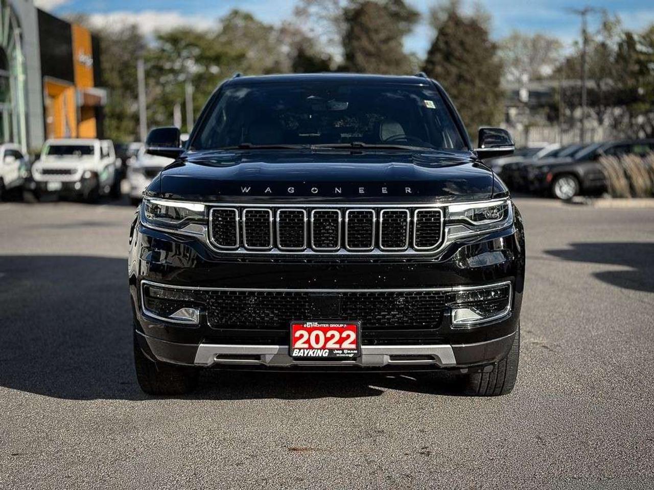 2022 Jeep Wagoneer Series II   3-PANEL SUNROOF   HEATED/VENTED LTHR Photo5