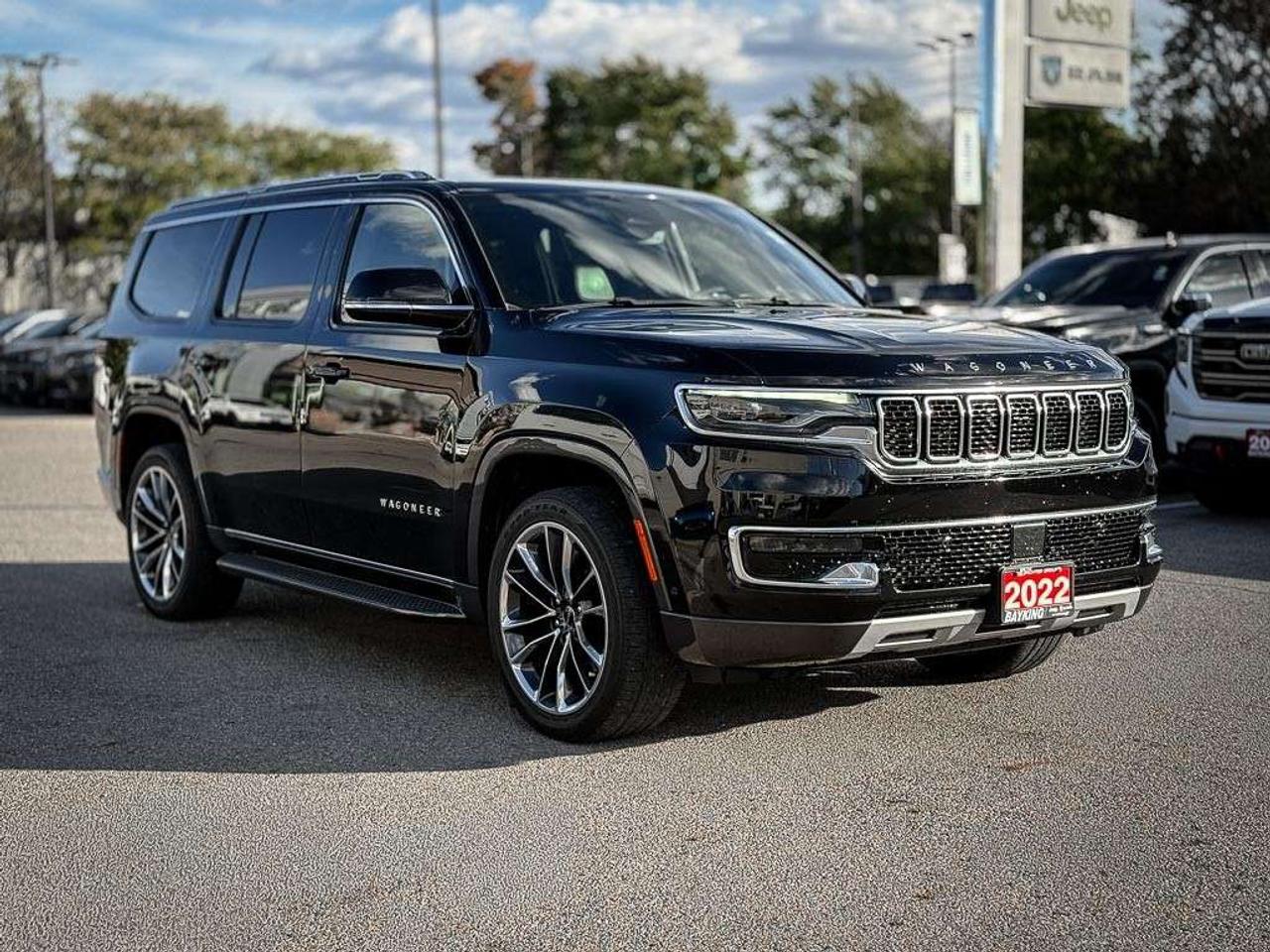 2022 Jeep Wagoneer Series II   3-PANEL SUNROOF   HEATED/VENTED LTHR Photo2
