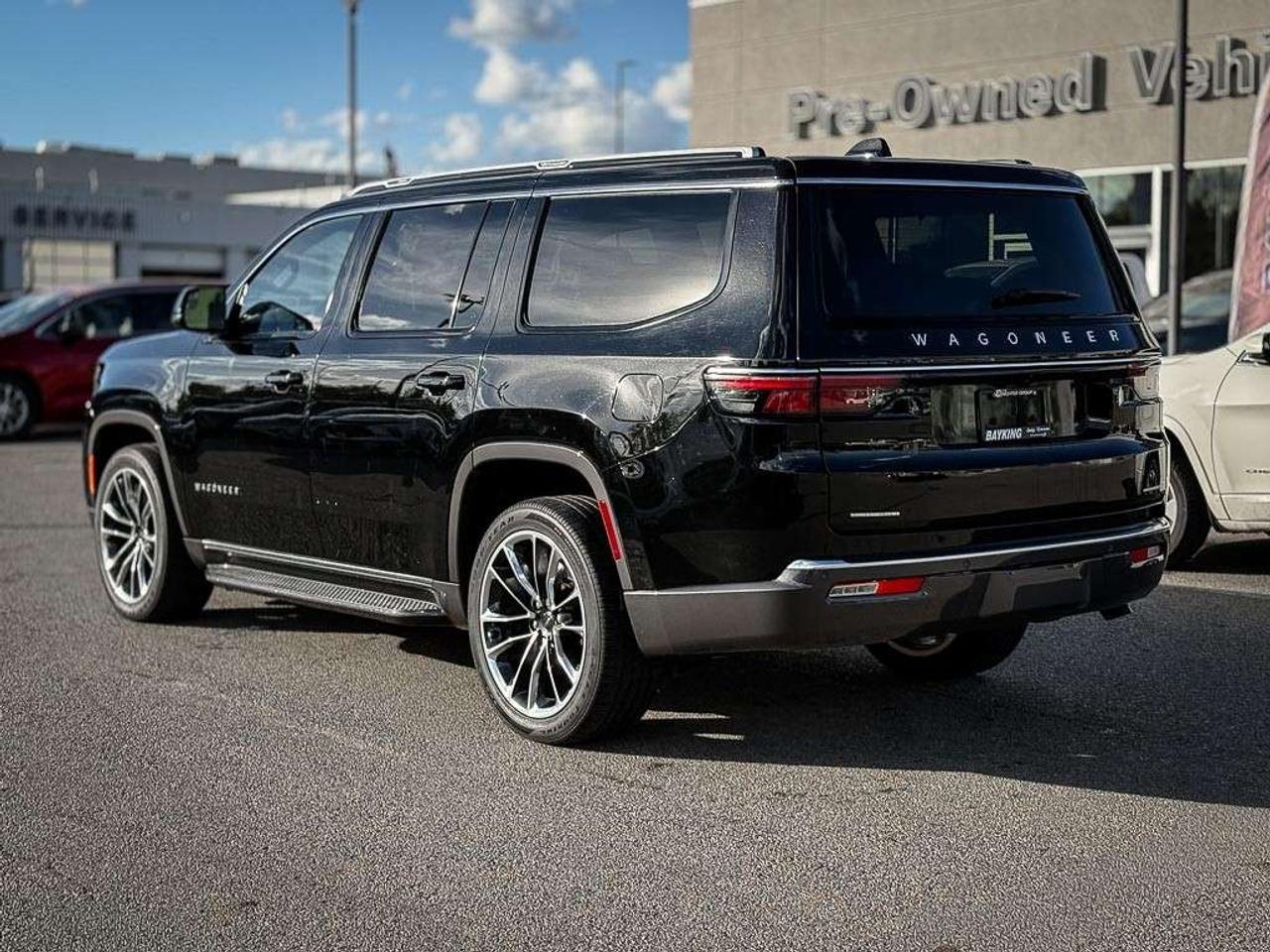2022 Jeep Wagoneer Series II   3-PANEL SUNROOF   HEATED/VENTED LTHR Photo