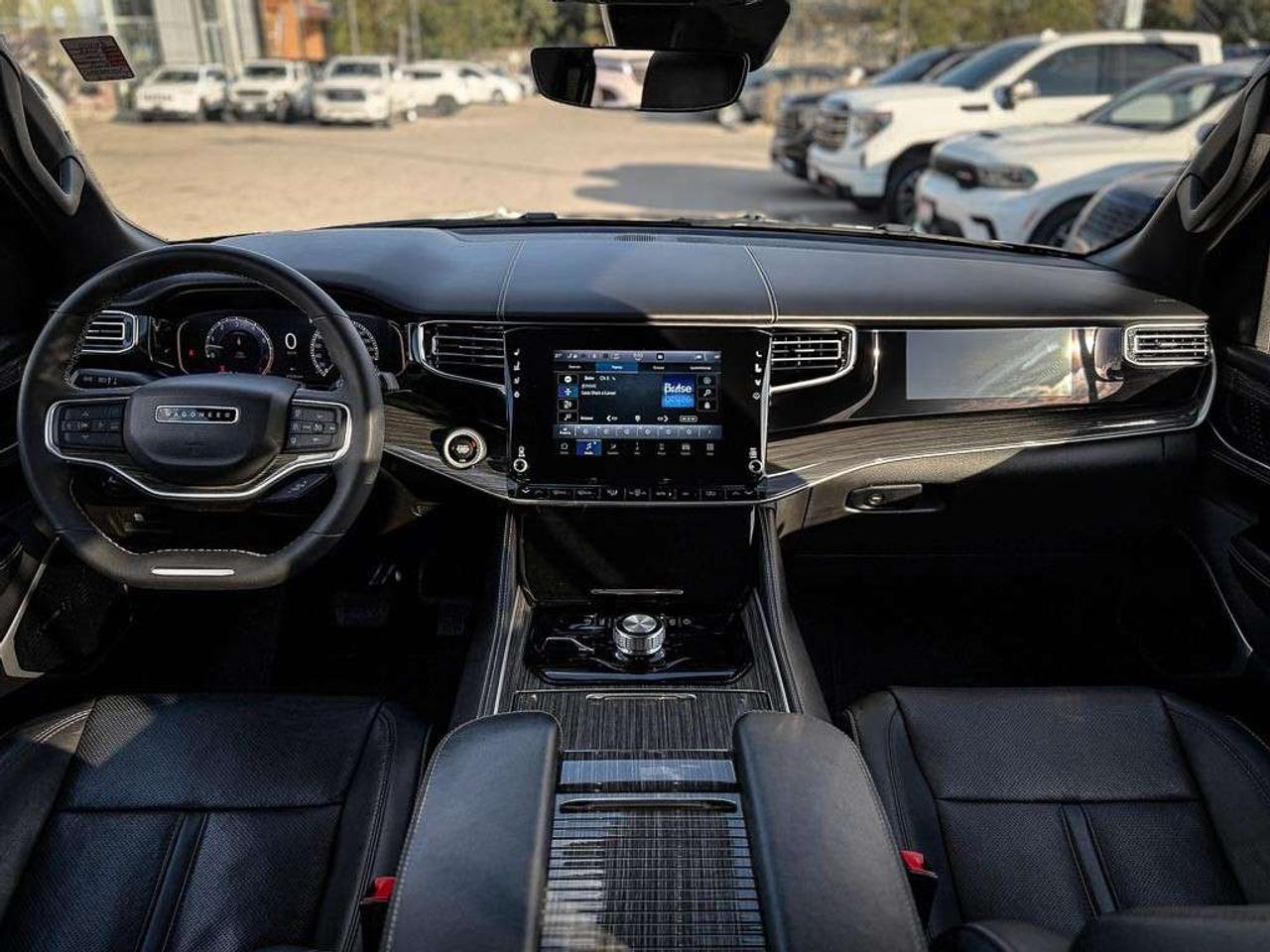 2022 Jeep Wagoneer Series II   3-PANEL SUNROOF   HEATED/VENTED LTHR Photo