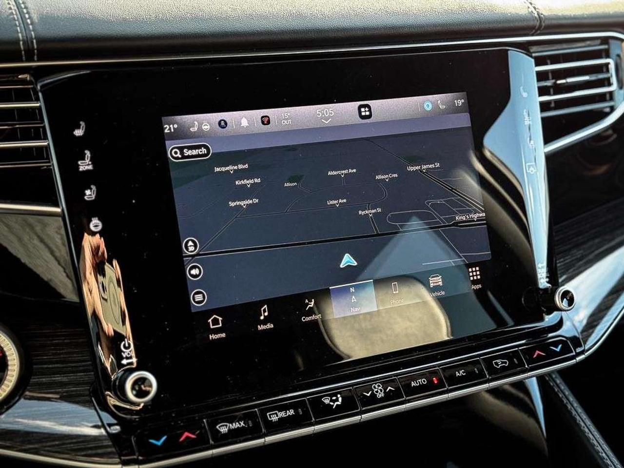 2022 Jeep Wagoneer Series II   3-PANEL SUNROOF   HEATED/VENTED LTHR Photo