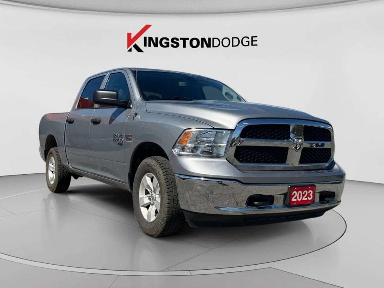 2023 RAM 1500 SLT 4WD   5.7L HEMI V8! Photo
