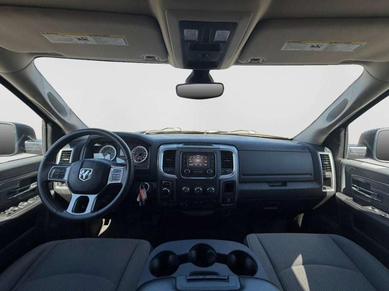 2023 RAM 1500 SLT 4WD   5.7L HEMI V8! Photo