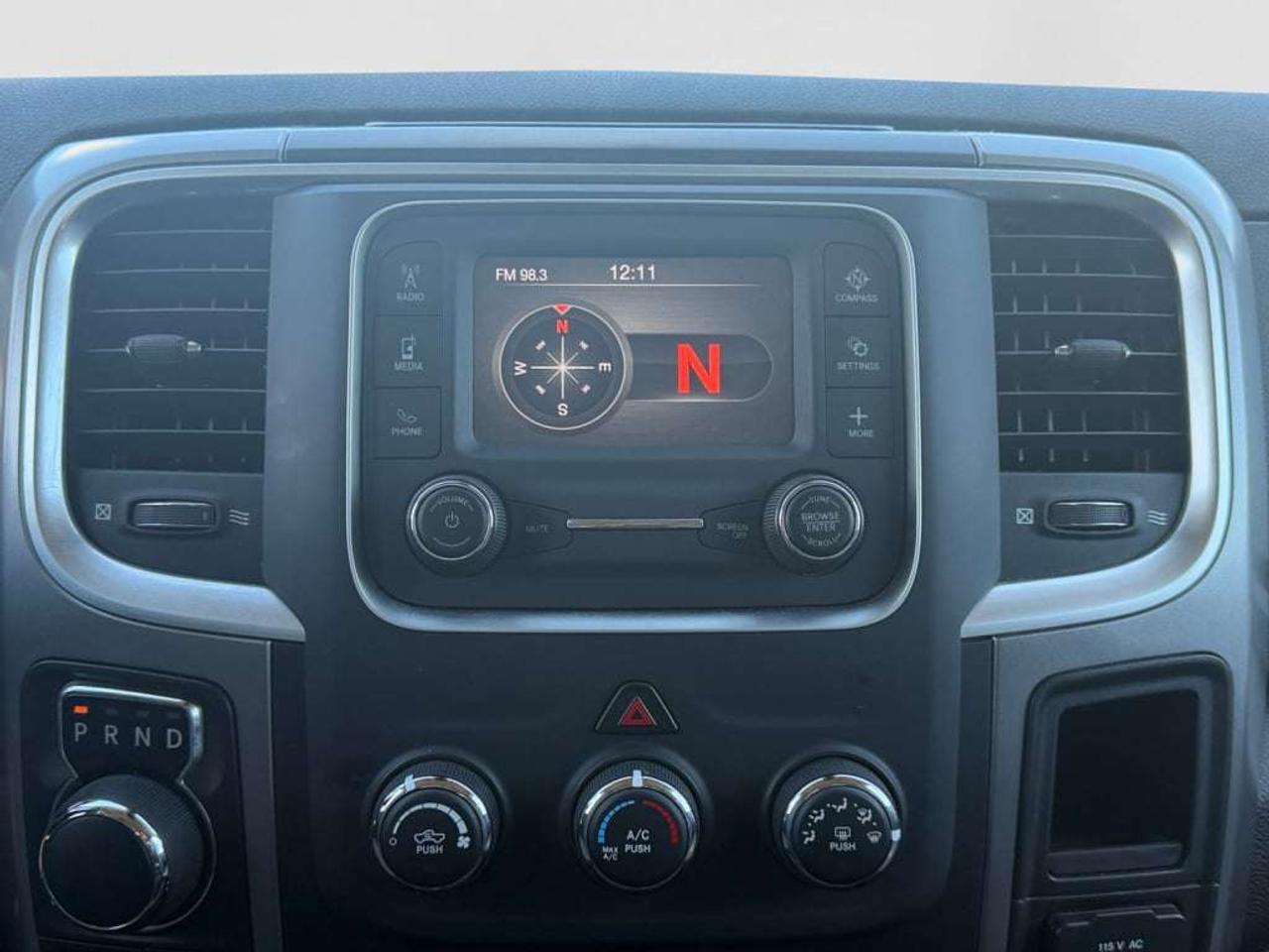 2023 RAM 1500 SLT 4WD   5.7L HEMI V8! Photo