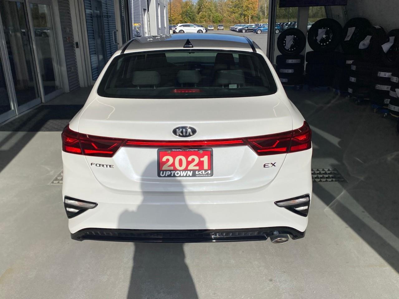 2021 Kia Forte EX Premium 4dr Sedan Photo3