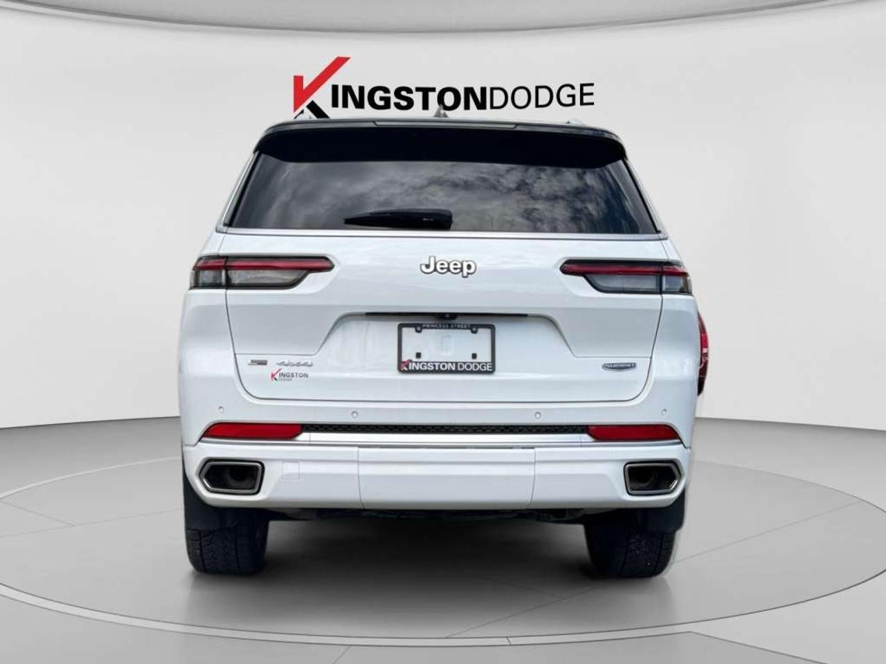 2022 Jeep Grand Cherokee Summit 4WD   5.7L V8 Photo