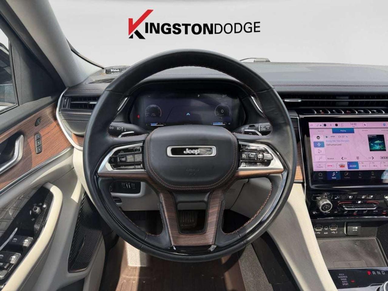 2022 Jeep Grand Cherokee Summit 4WD   5.7L V8 Photo