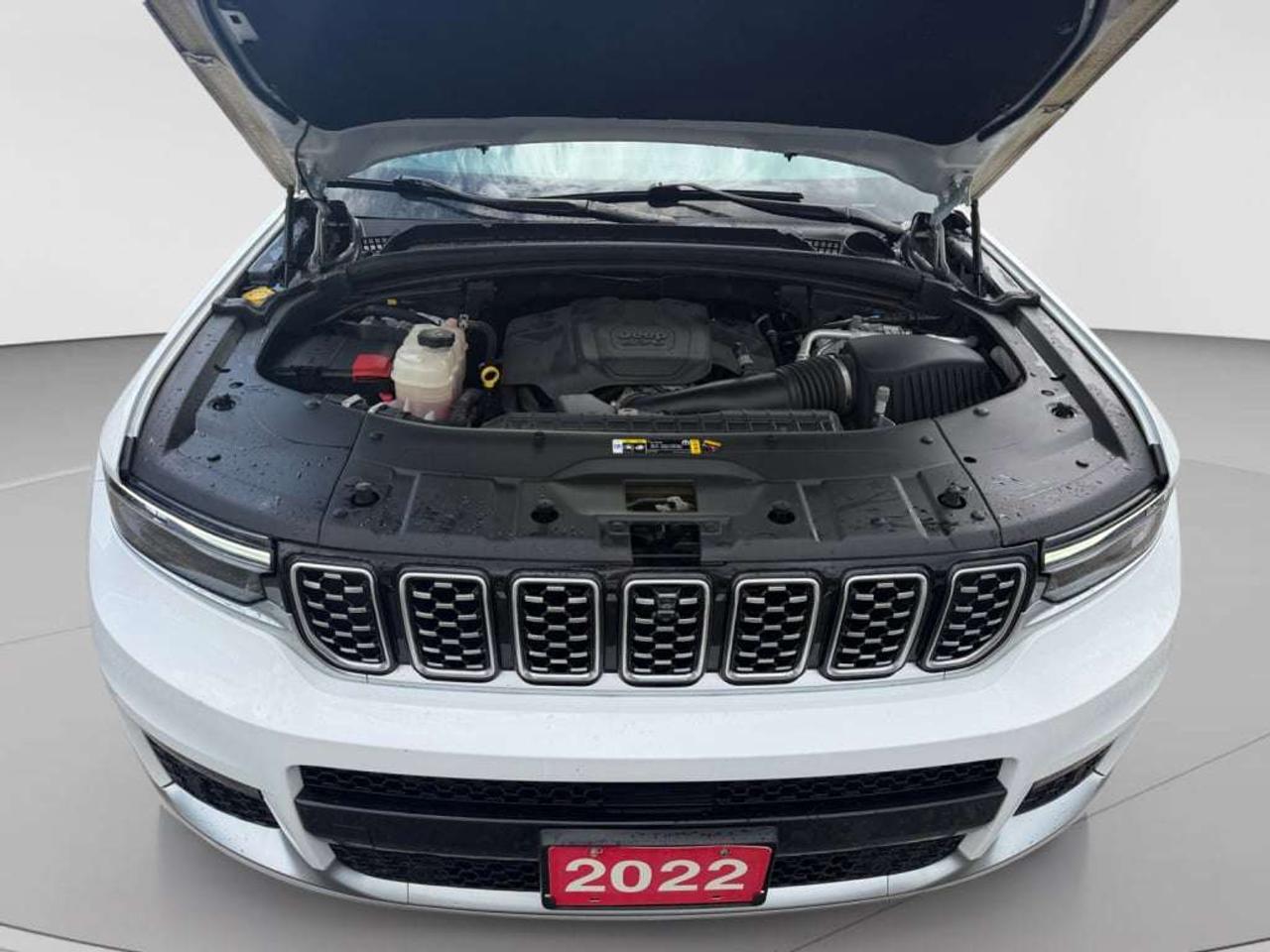 2022 Jeep Grand Cherokee Summit 4WD   5.7L V8 Photo