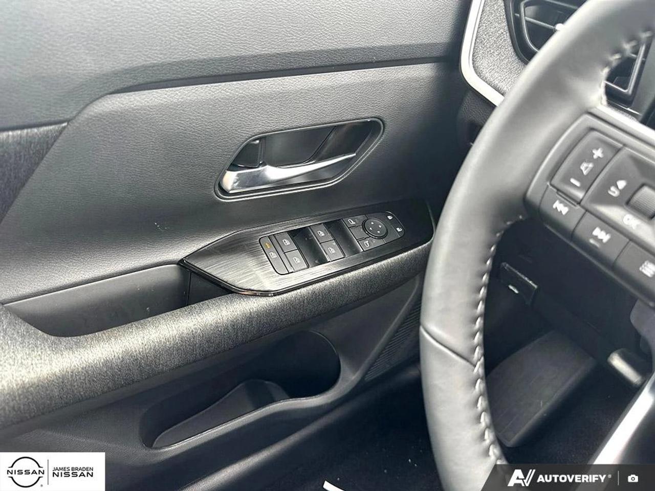 2027 Nissan Kicks SV AWD Photo