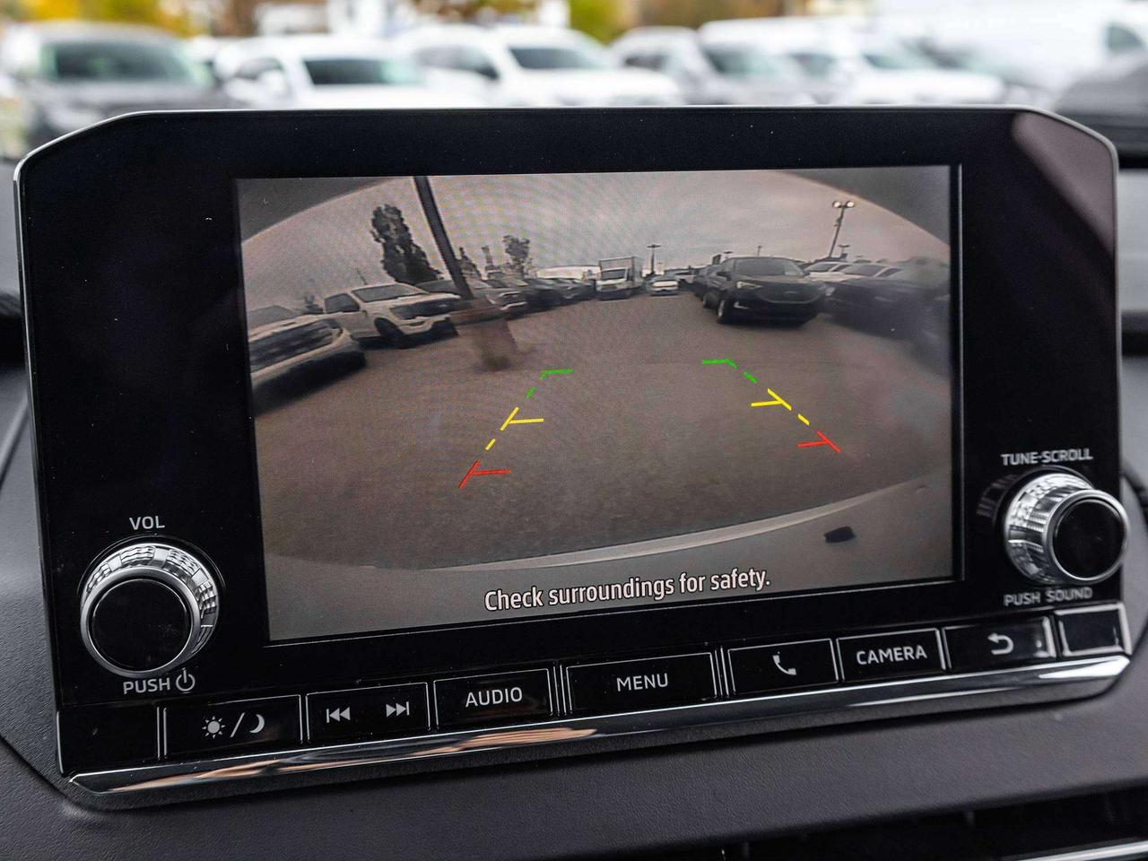 2023 Mitsubishi Outlander ES Photo